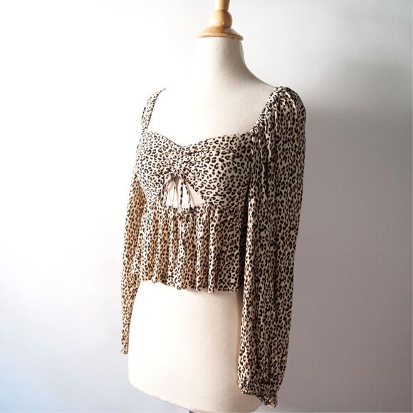 Urban Outfitters Leopard Cutout Peplum Crop Top Size S - Picture 13 of 13